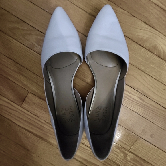 Naturalizer Shoes - Naturalizer Samantha Flat Cream shoes